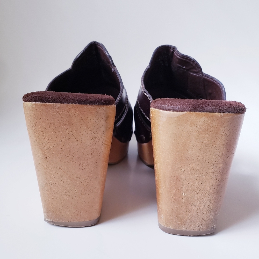 Steve Madden Brown Leather Slip-on Clogs - Picture 5 of 16